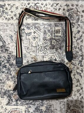 Modern + Chic Alice crossbody bag